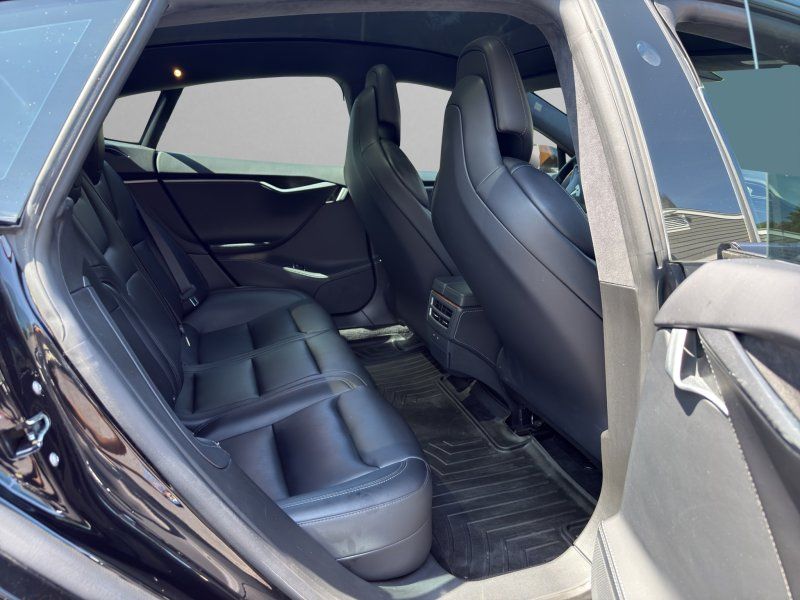 2019 Tesla Model S Long Range photo 12