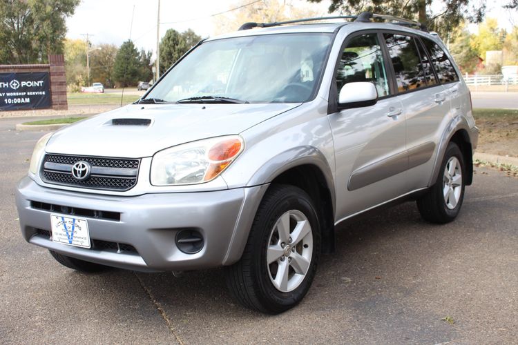 2004 Toyota RAV4 AWD | Victory Motors of Colorado