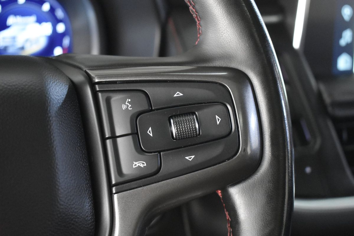 2023 Chevrolet Suburban 4WD RST