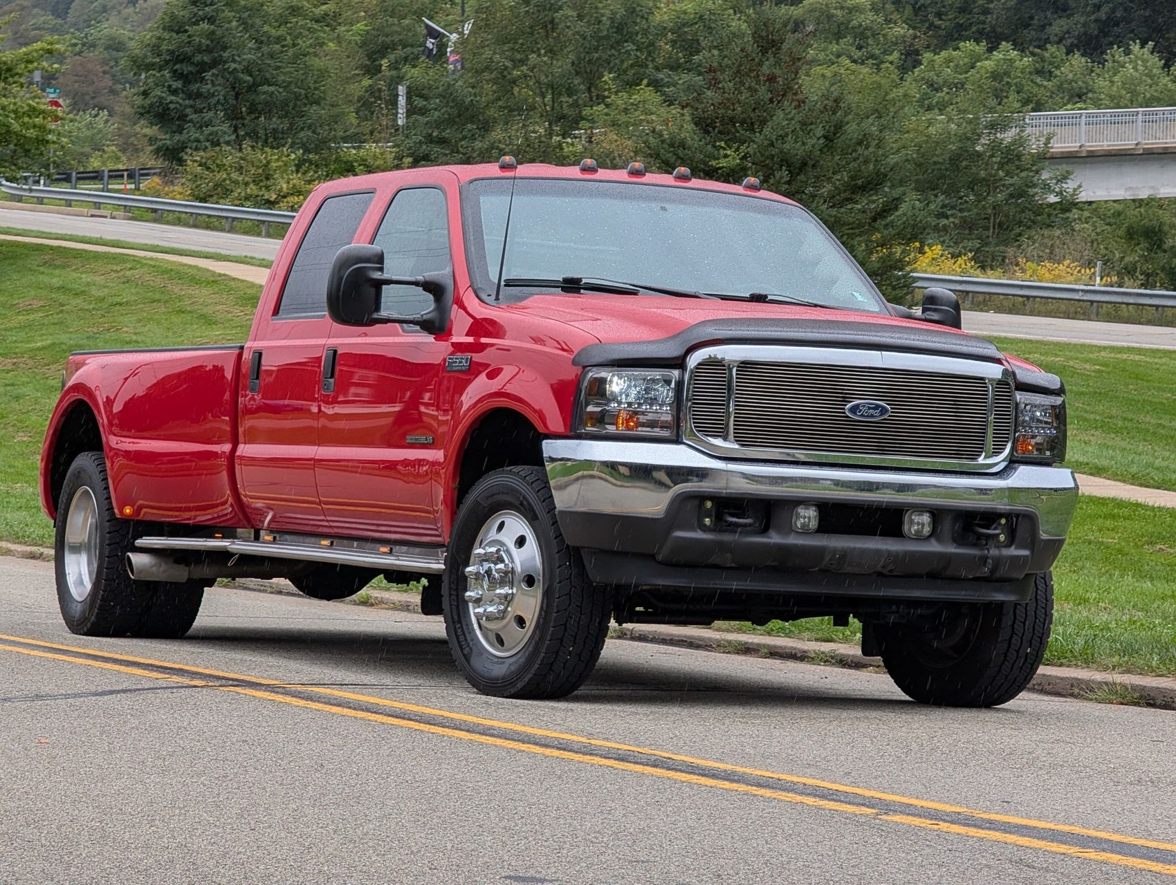 2001 Ford F-550 185