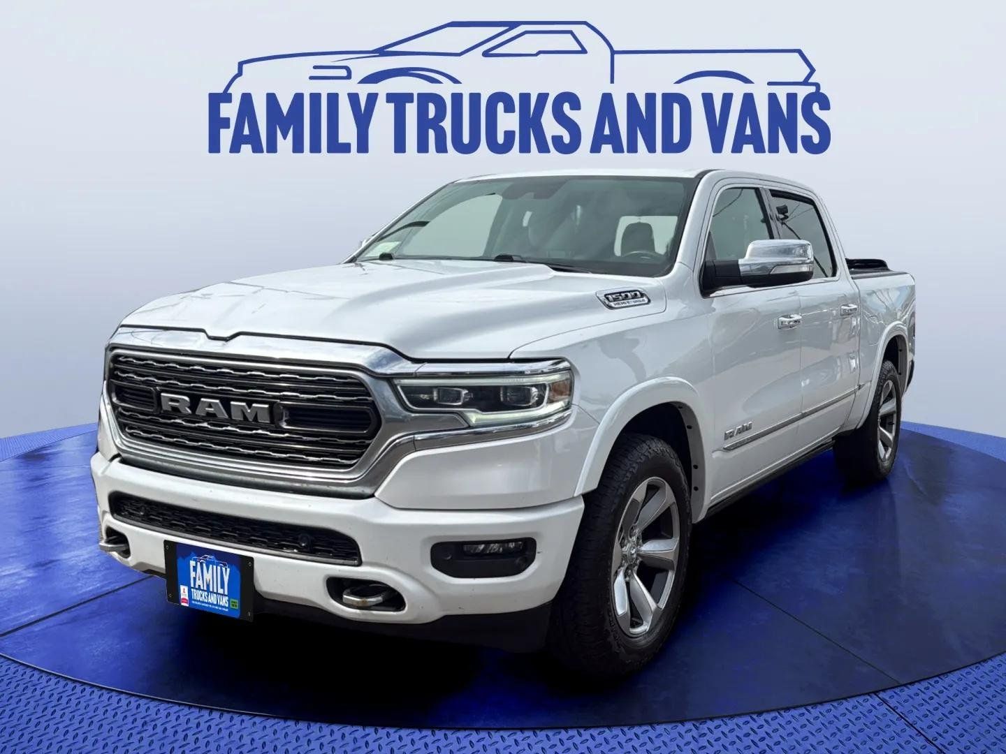 2022 RAM 1500 Limited 4x4 Crew Cab 5'7's photo