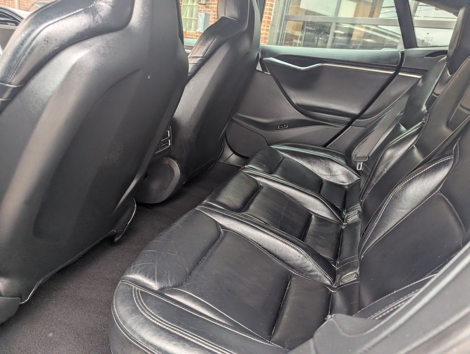 2014 Tesla Model S 41