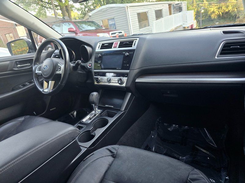 2017 Subaru Legacy 2.5i Limited photo 11