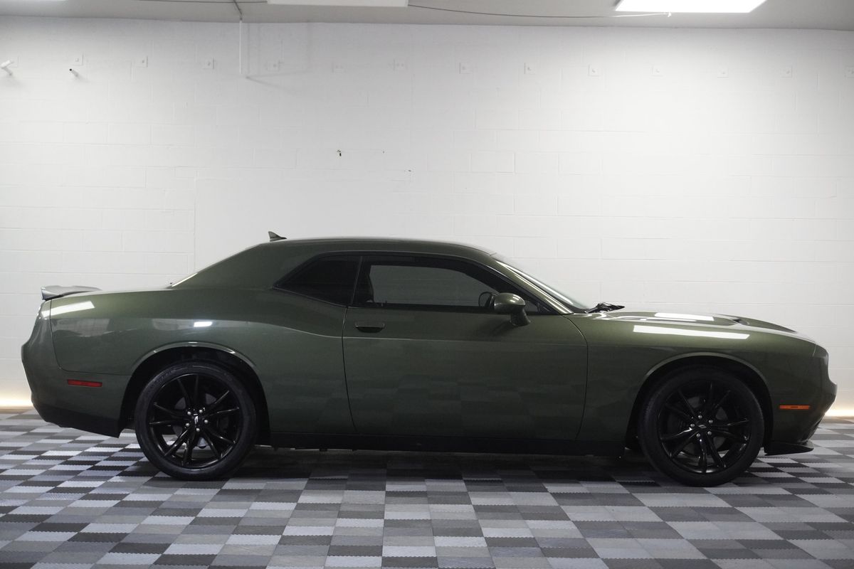 2018 Dodge Challenger SXT Plus