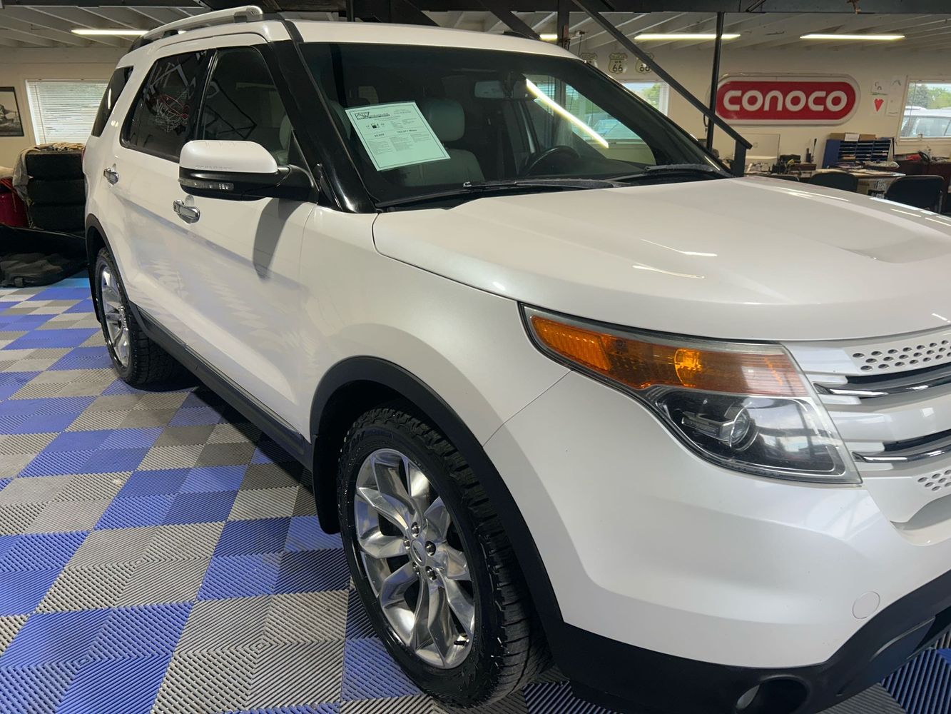 2012 Ford Explorer Limited photo 3