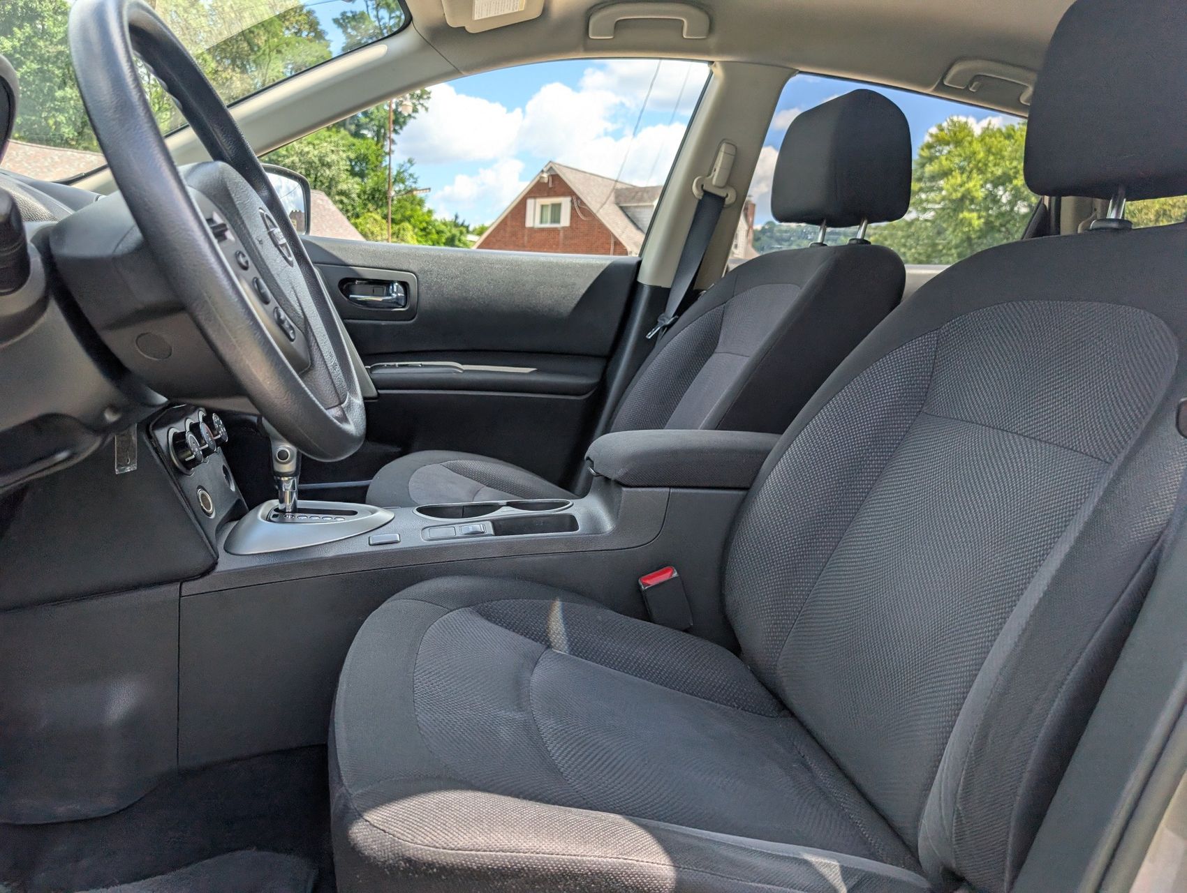 2012 Nissan Rogue 28