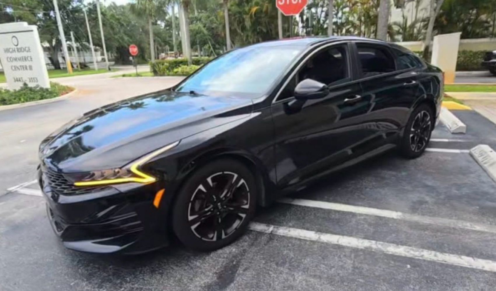 2021 Kia Optima GT-Line FWD's photo