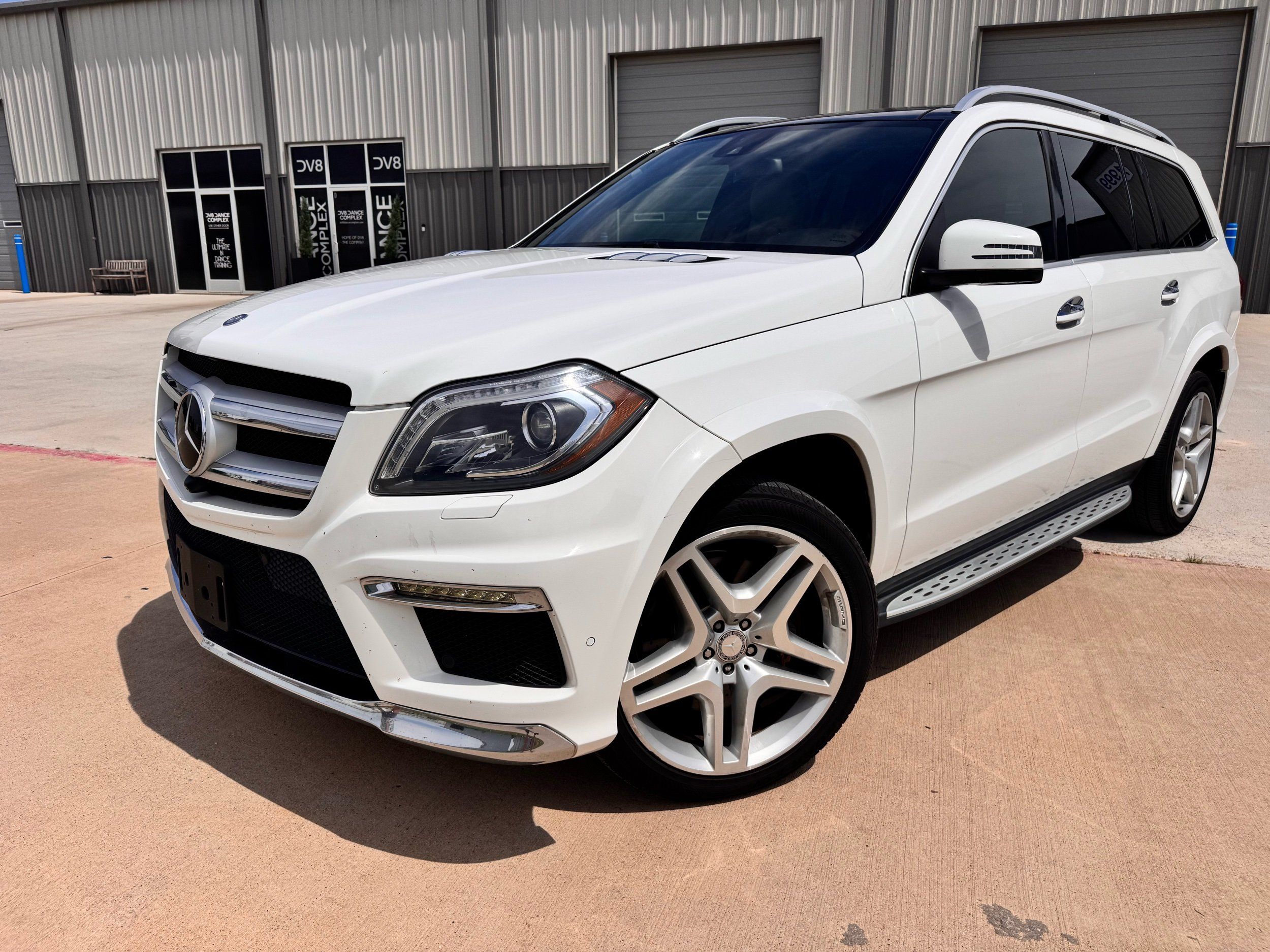 2016 Mercedes-Benz GL-Class GL550's photo