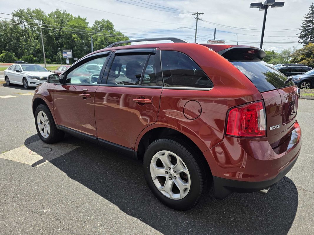 View vehicle photo 4