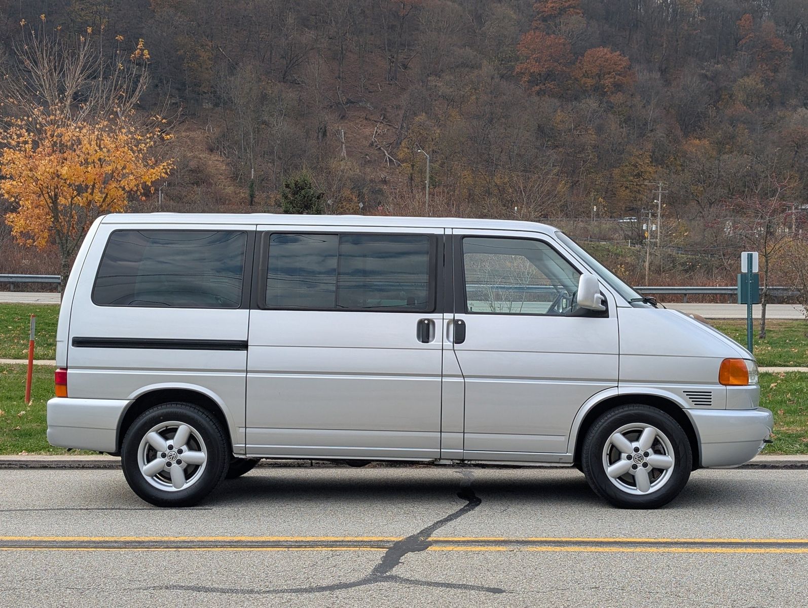 2003 Volkswagen EuroVan 5
