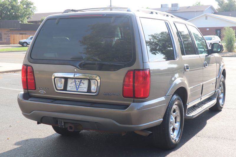 2001 Lincoln Navigator Base | Victory Motors of Colorado
