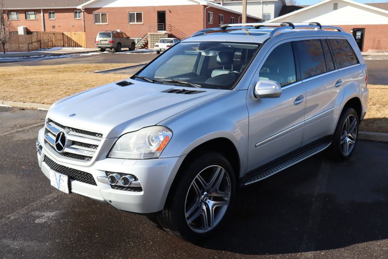 2010 Mercedes-Benz GL 450 Photos