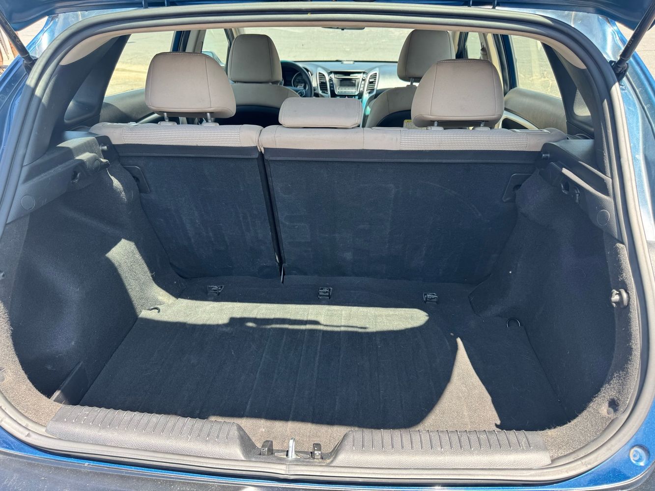 2016 Hyundai Elantra GT Base photo 44