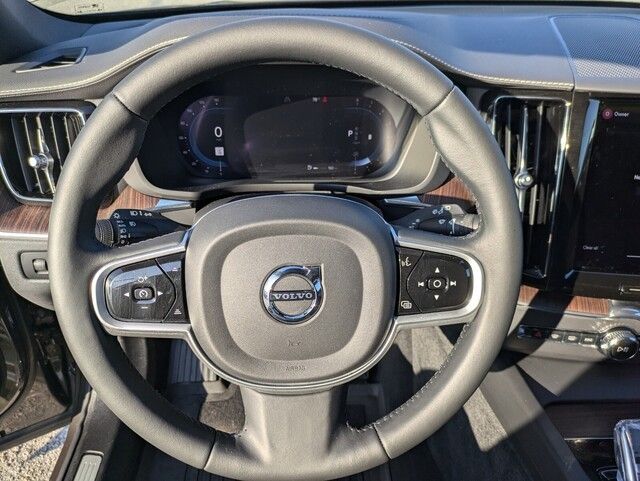 2022 Volvo XC60 Inscription photo 20