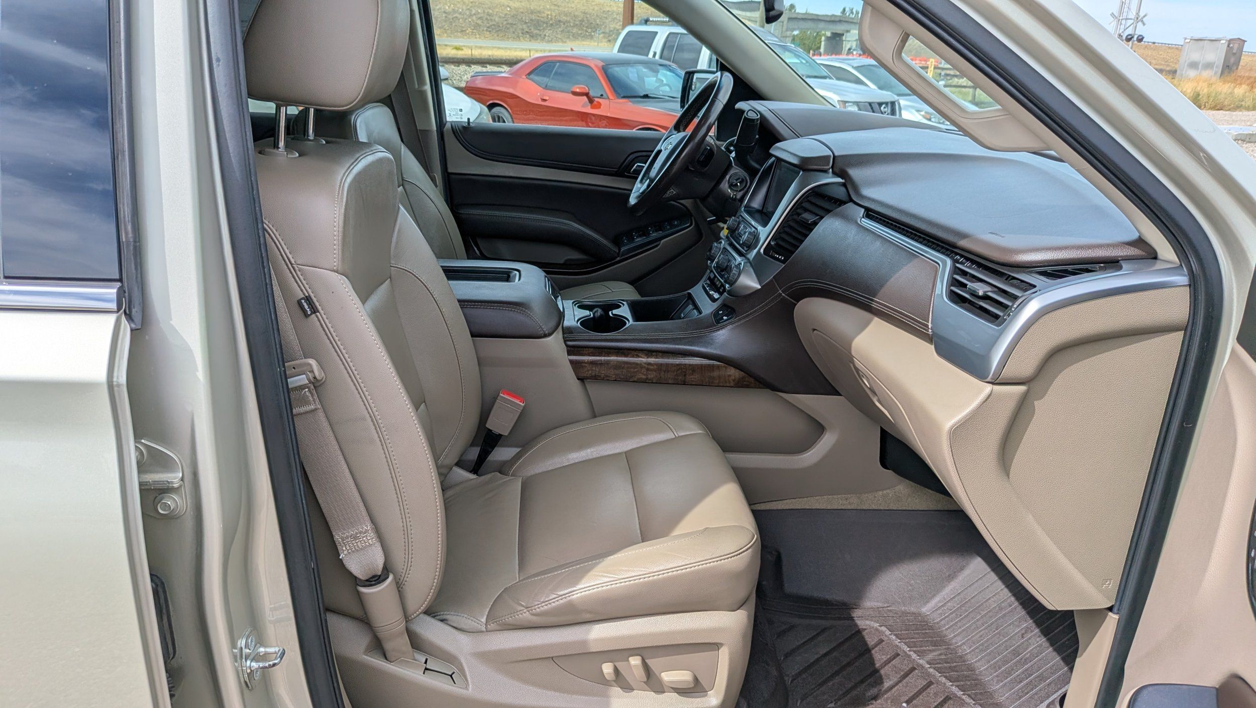 2016 Chevrolet Tahoe LT - Photo 17