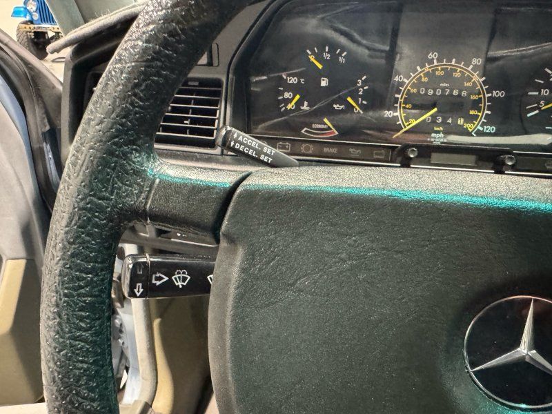 1985 Mercedes-Benz 190-Class 190 E 2.3, photo 25