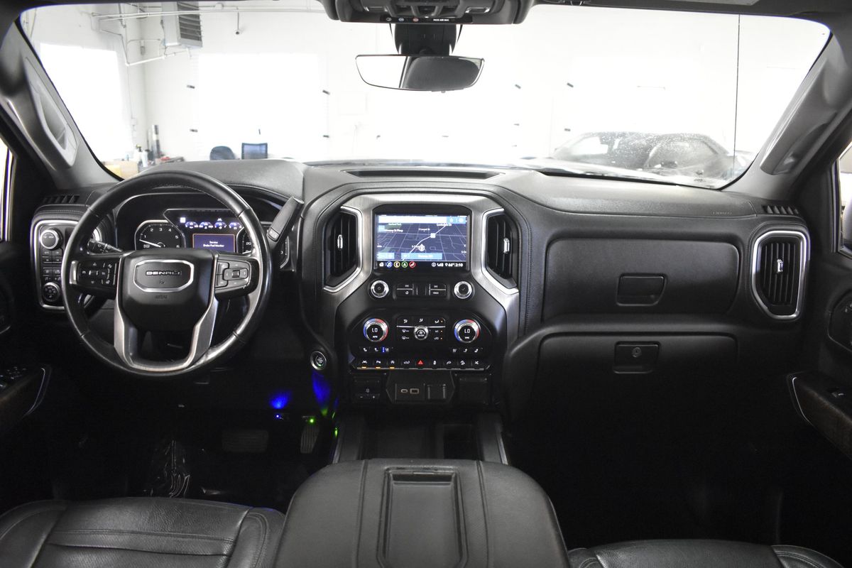 2020 GMC Sierra 1500 4WD Crew Cab Short Box Denali