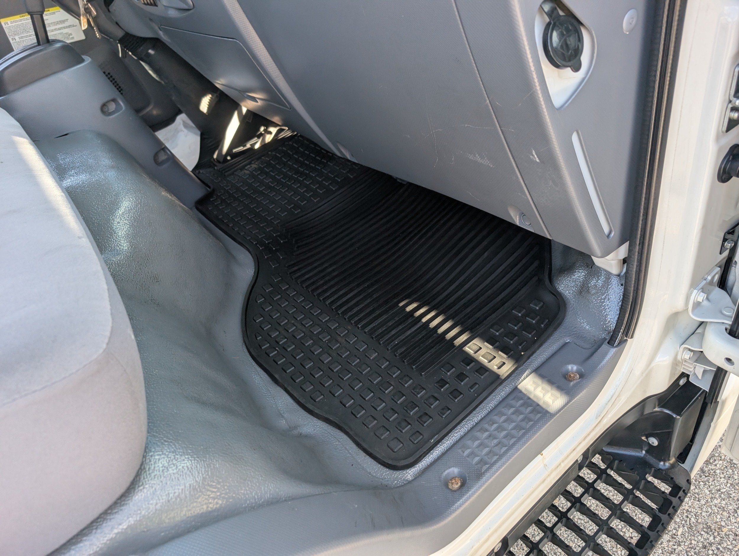 2021 Isuzu NRR photo 26