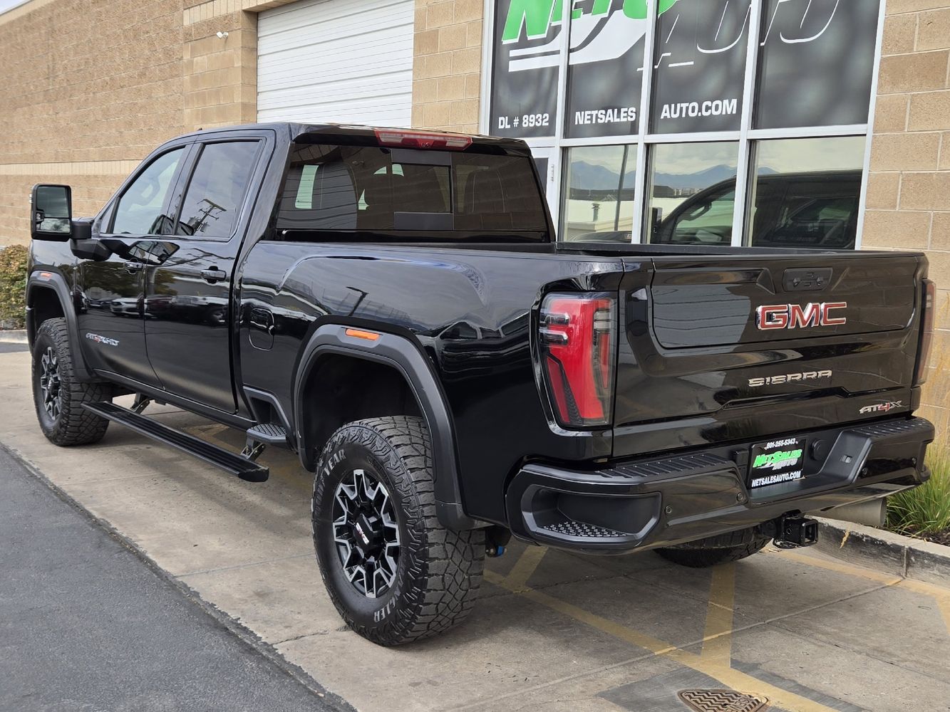 2025 Gmc Sierra HD AT4X photo 2