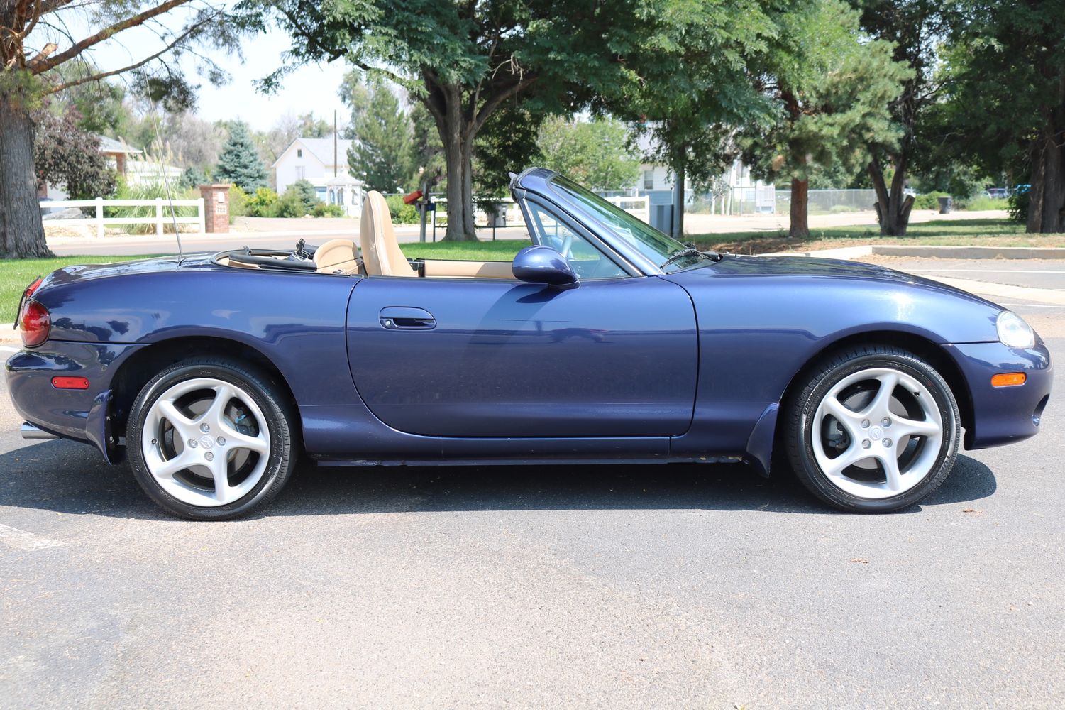 2002 Mazda MX-5 Miata SE | Victory Motors of Colorado