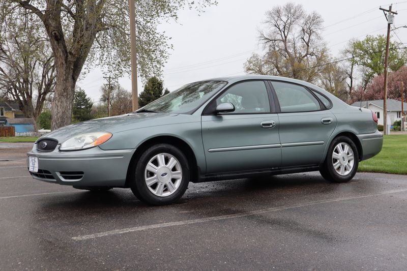 2006 Ford Taurus Photos