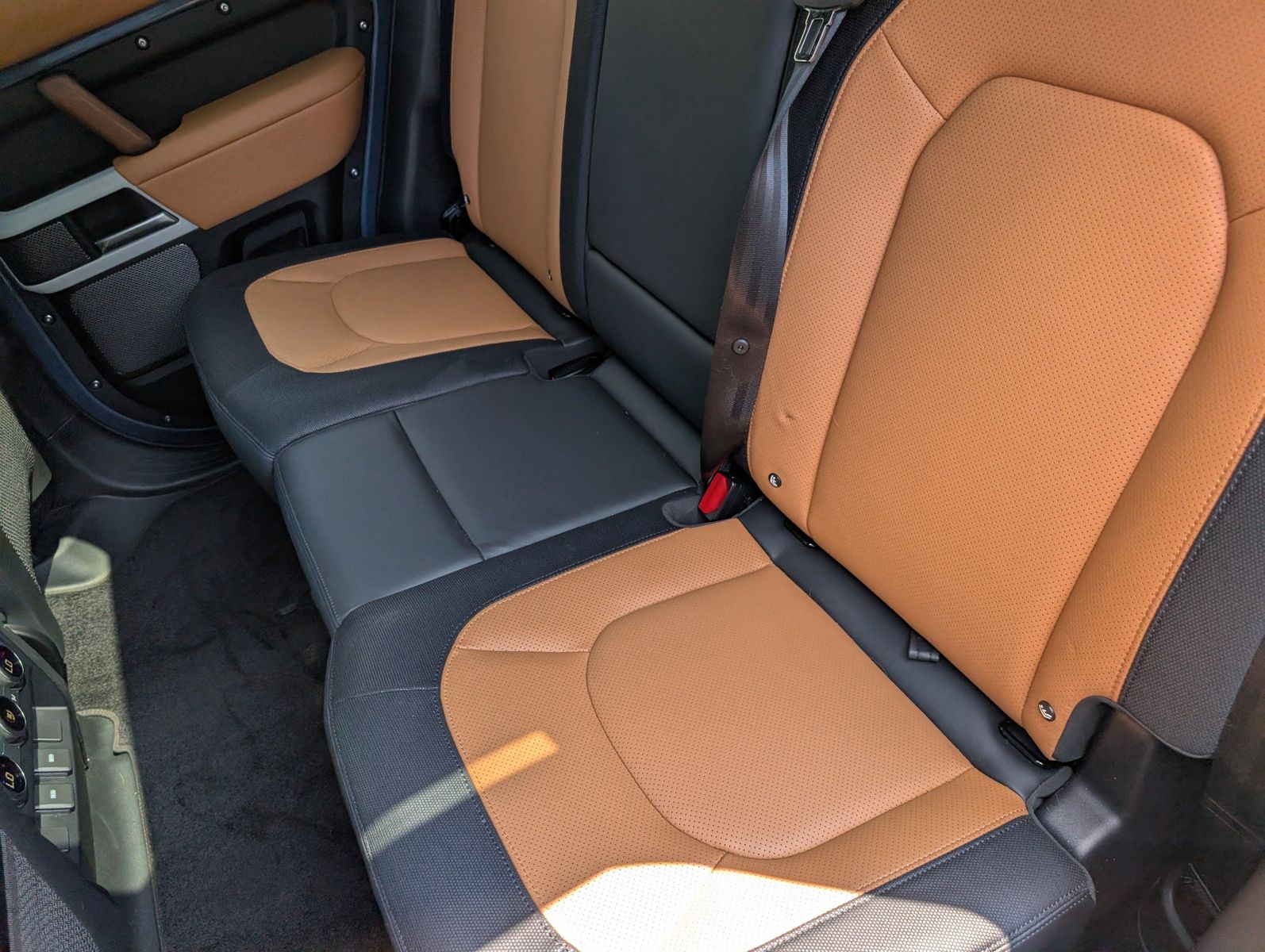 2024 Land Rover Defender 65