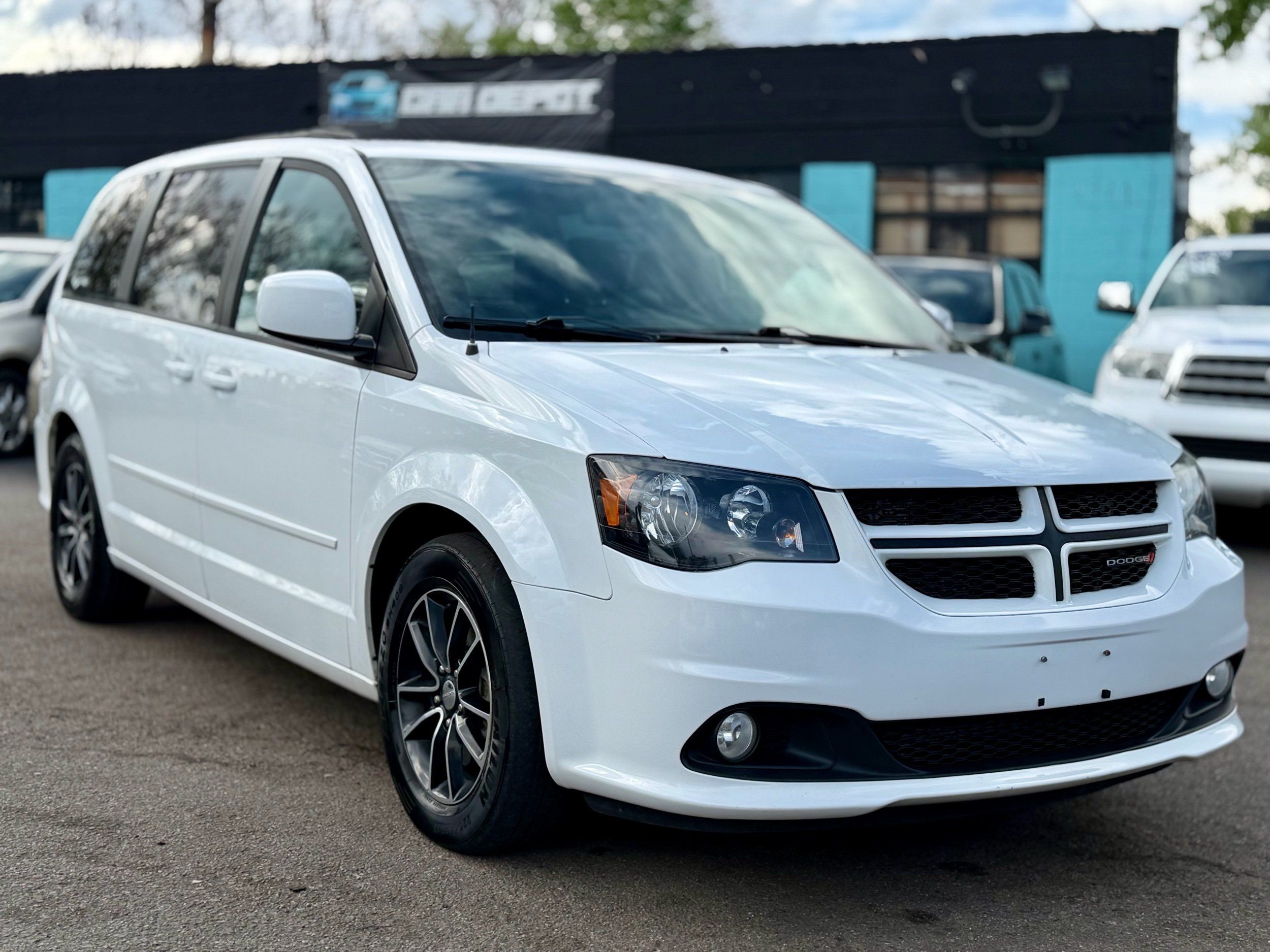 2015 Dodge Grand Caravan R/T's photo