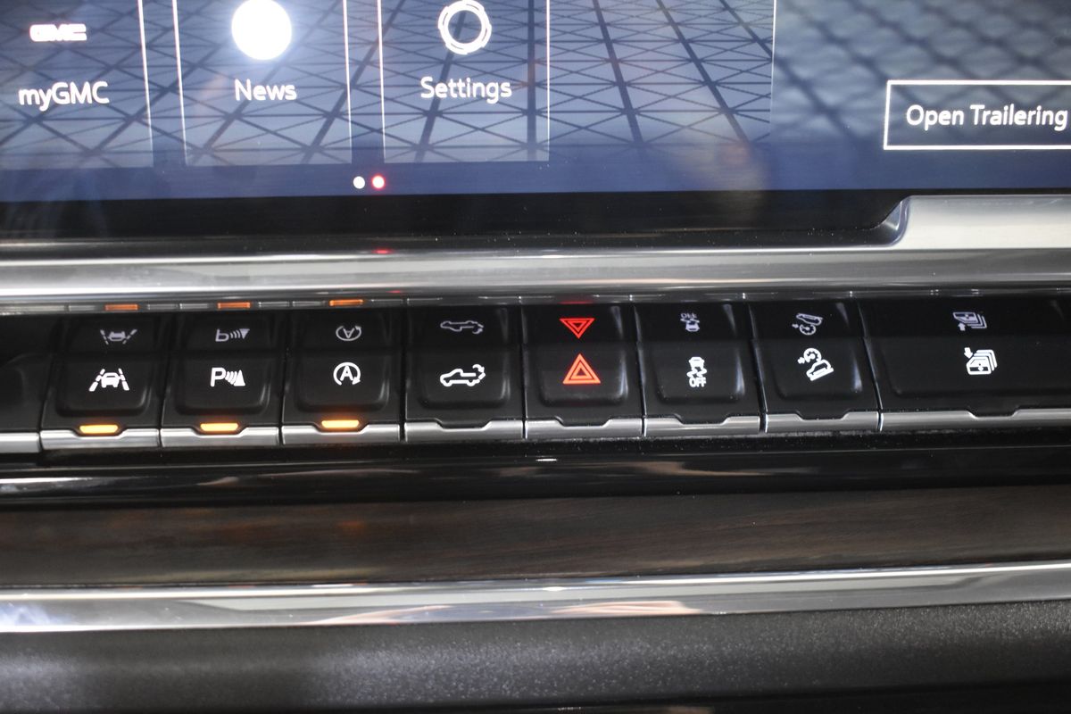 2024 GMC Sierra 1500 4WD Crew Cab Short Box SLT