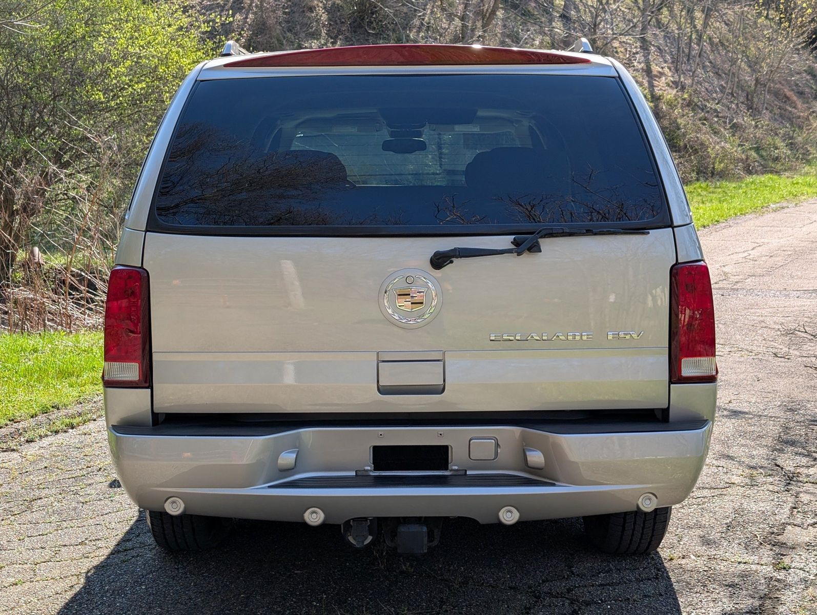 2004 Cadillac Escalade ESV 24