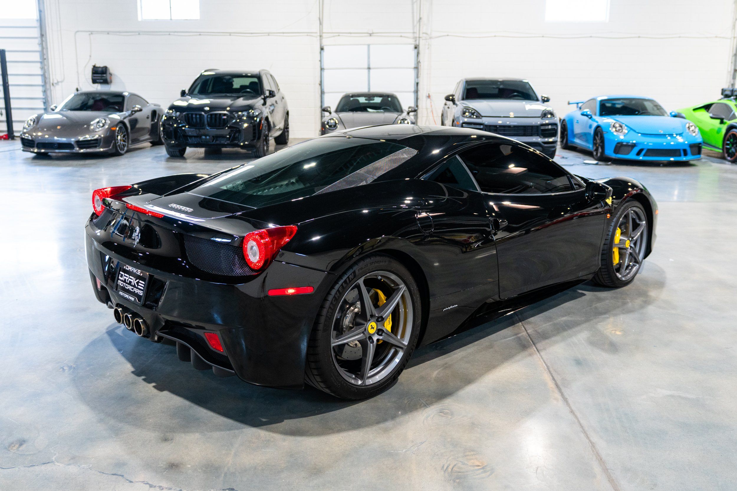 2014 Ferrari 458 Italia RWD, photo 5