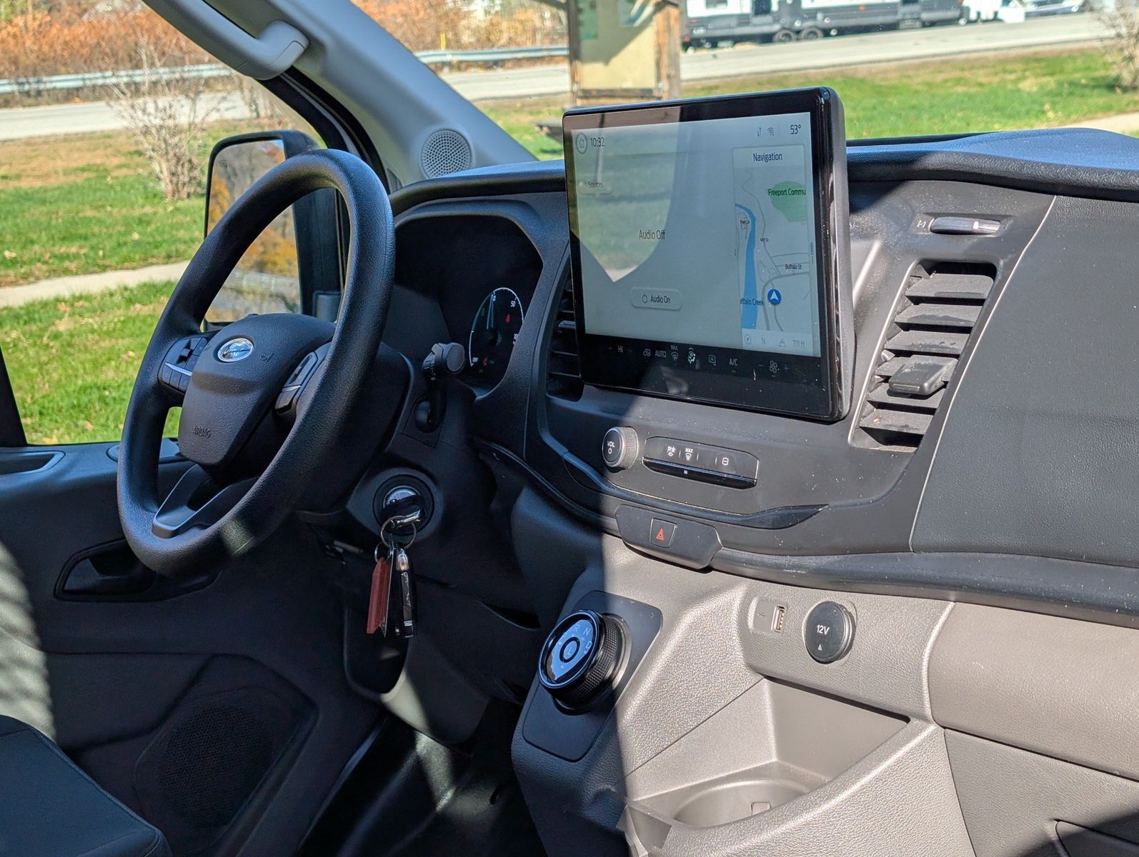 2023 Ford E-Transit-350 27