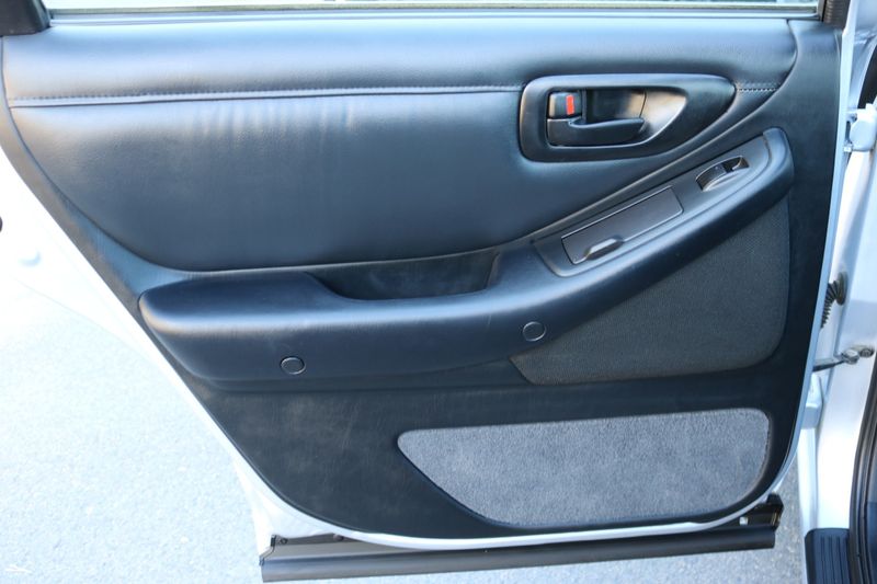 1995 Toyota Avalon Photos