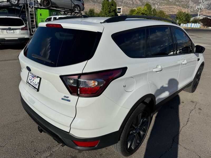 2018 Ford Escape SE photo 5