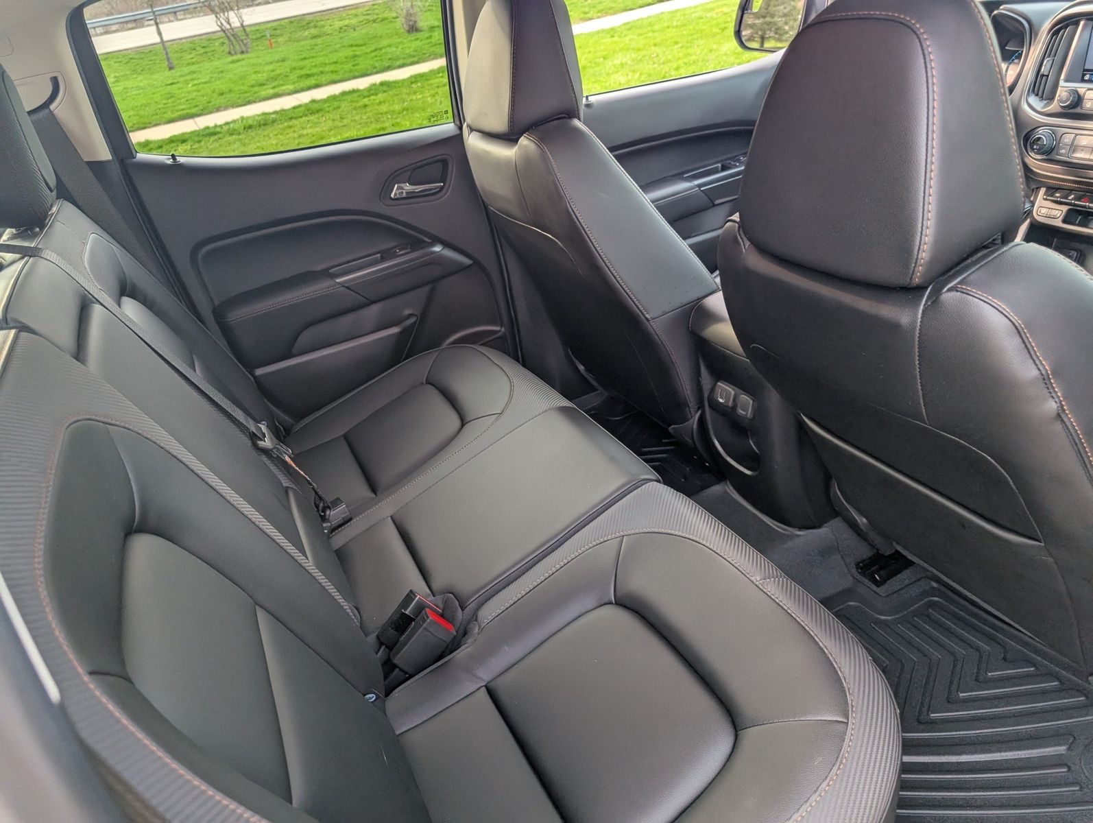 2022 GMC Canyon 76
