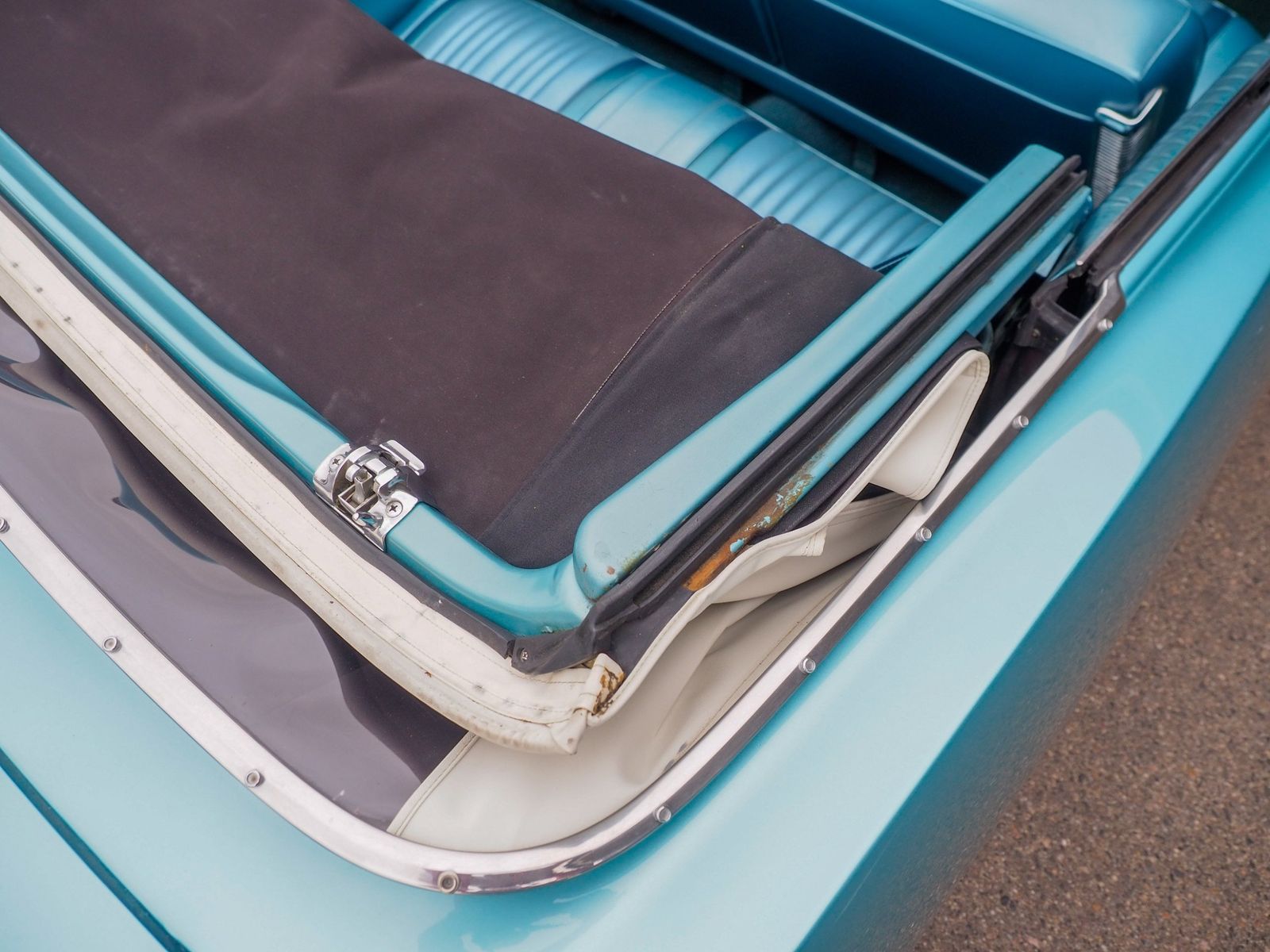 1963 Pontiac Bonneville 36