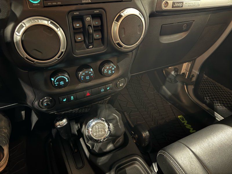 2012 Jeep Wrangler Unlimited Call of Duty MW3, photo 38