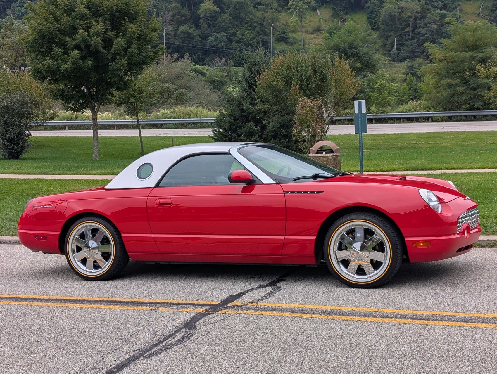 2002 Ford Thunderbird 113
