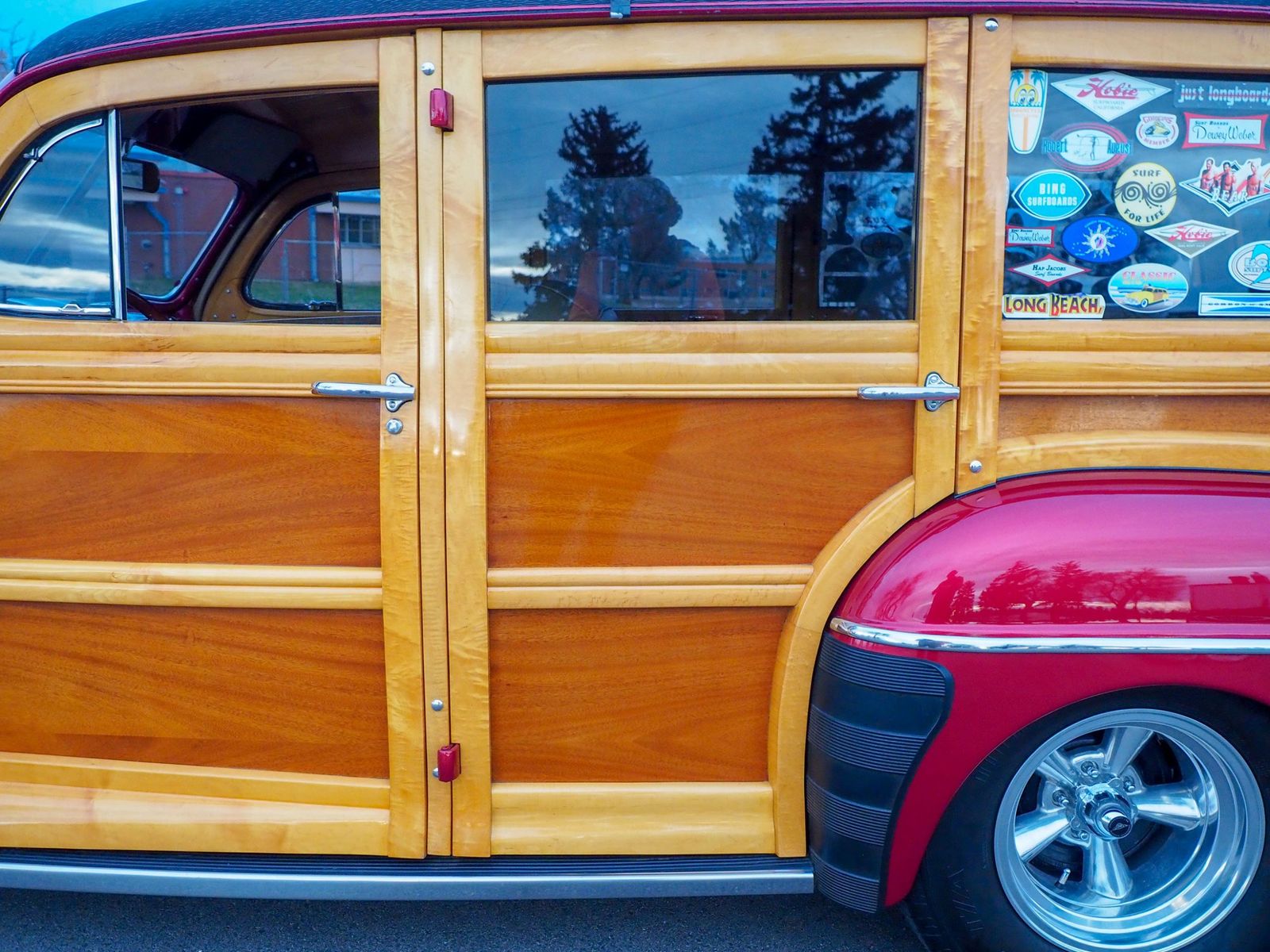 1948 Ford Woody 27