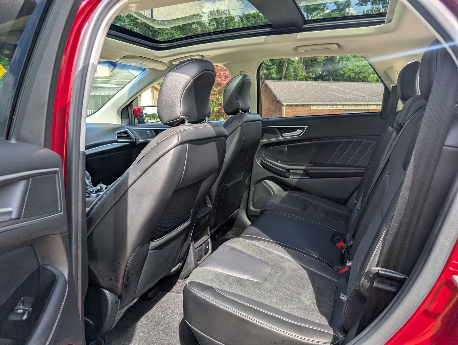 2016 Ford Edge 41