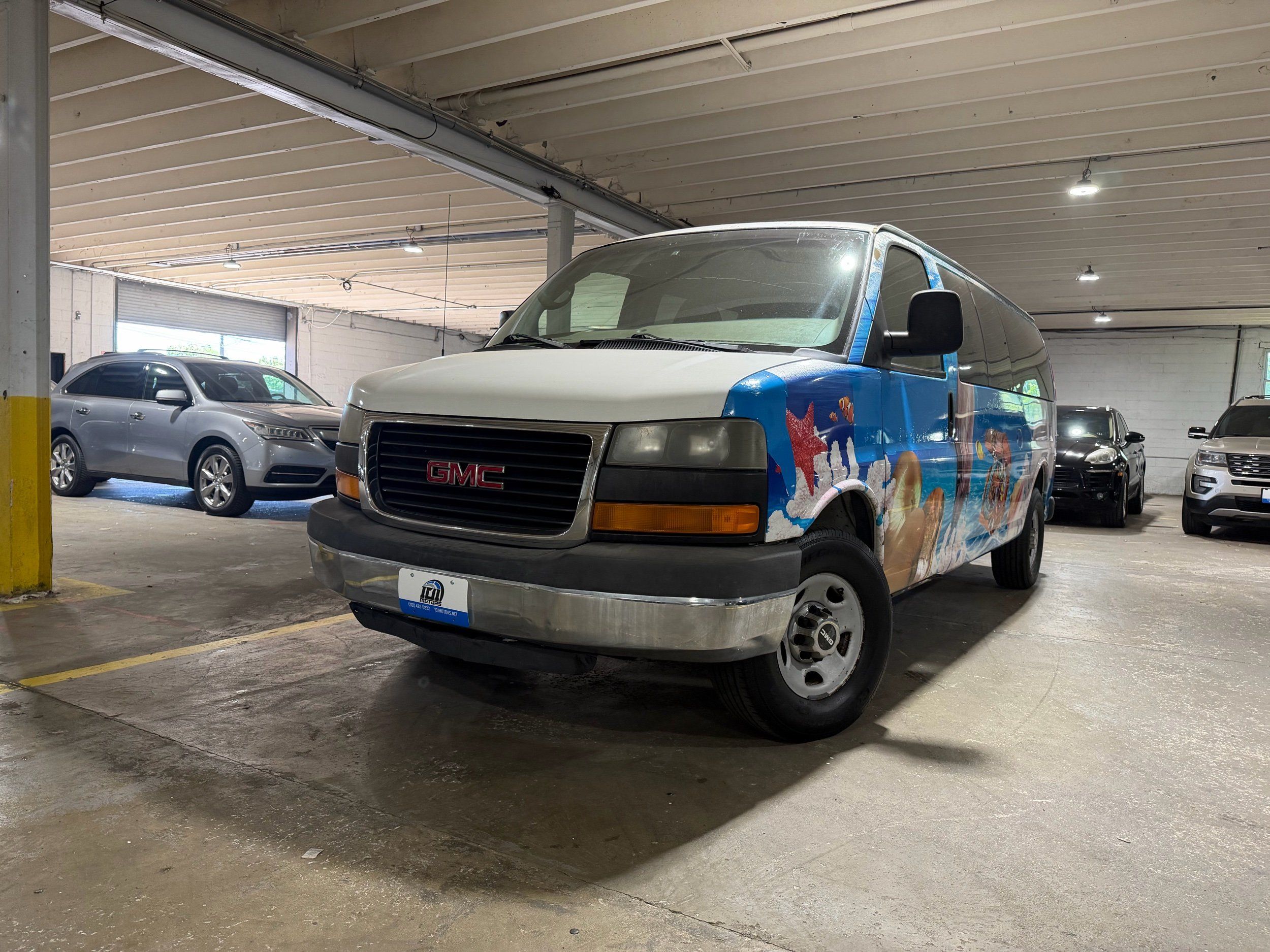 2010 GMC Savana's photo