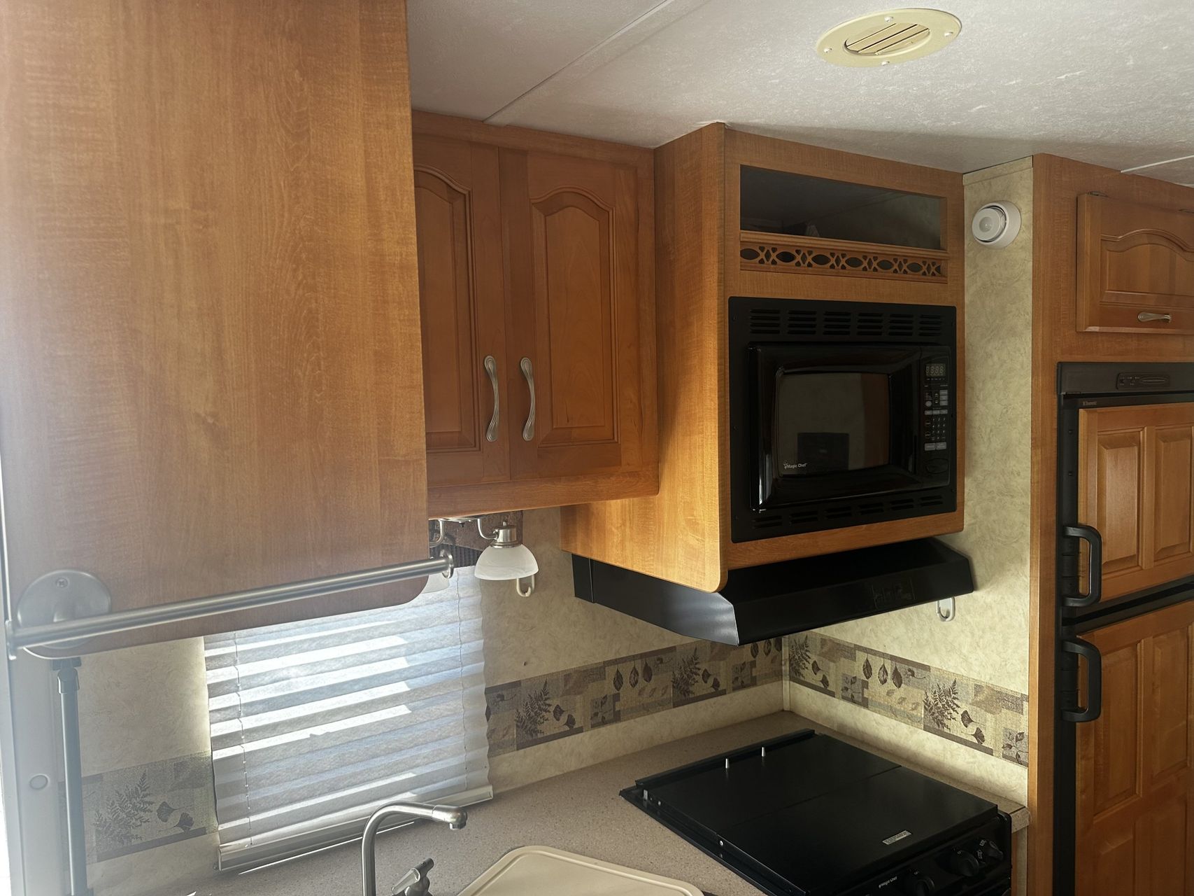 2006 Ford E-450 31