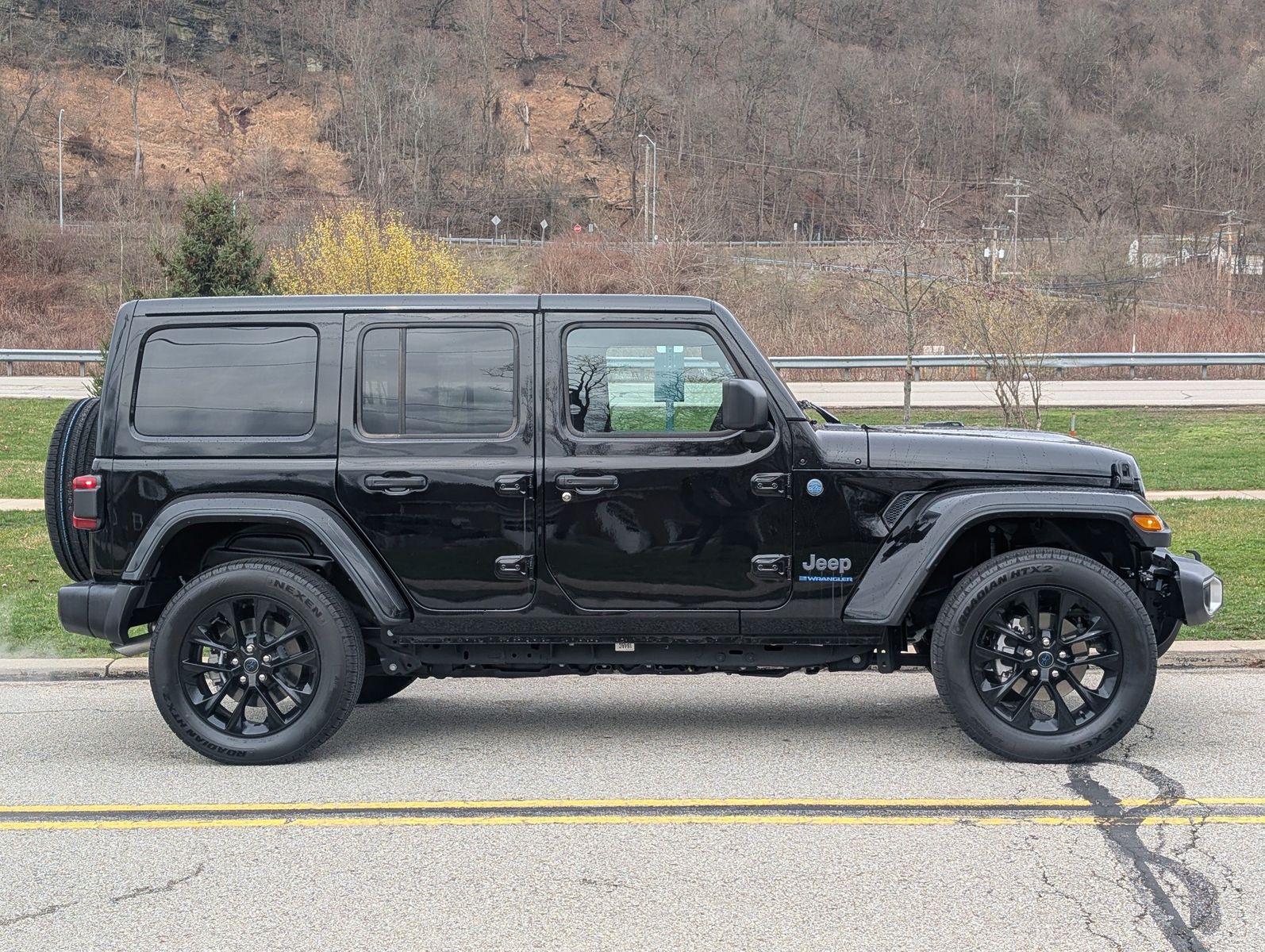 2025 Jeep Wrangler 4xe 4