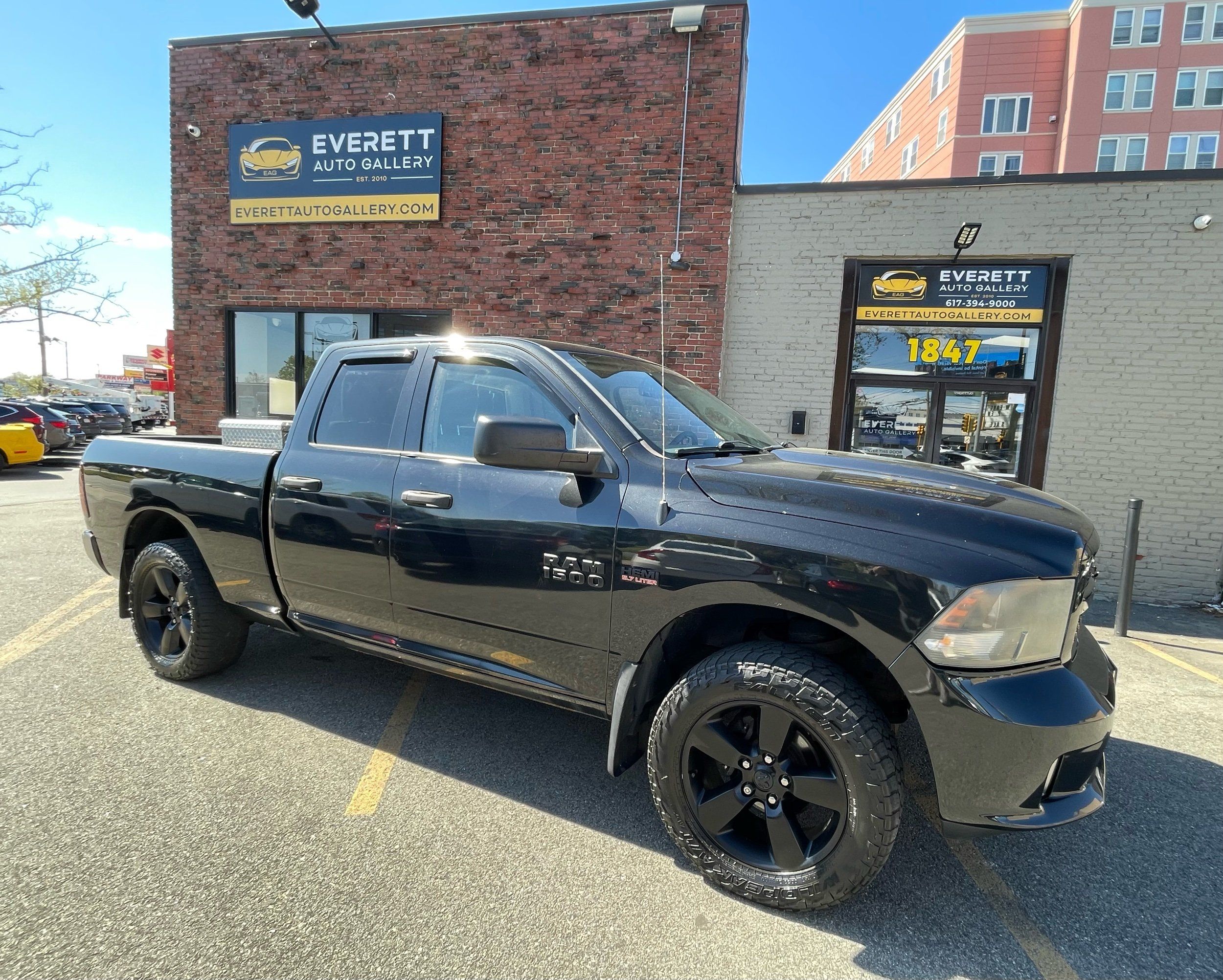 2016 RAM 1500 Express 4x4 Quad Cab 6'4's photo