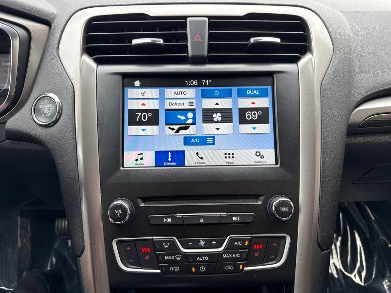 2018 Ford Fusion Hybrid SE photo 27
