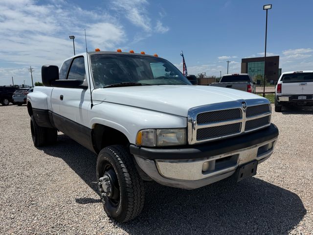 White 1997 Dodge RAM 3500 ST Club Cab LB 4WD Pickup Truck Four-Wheel Drive 5-Speed Manual