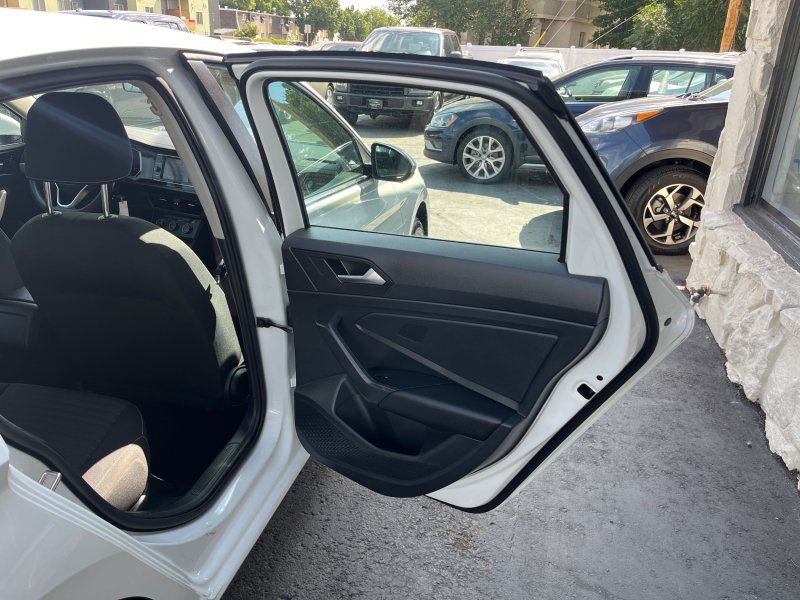 2022 Volkswagen Jetta S photo 12
