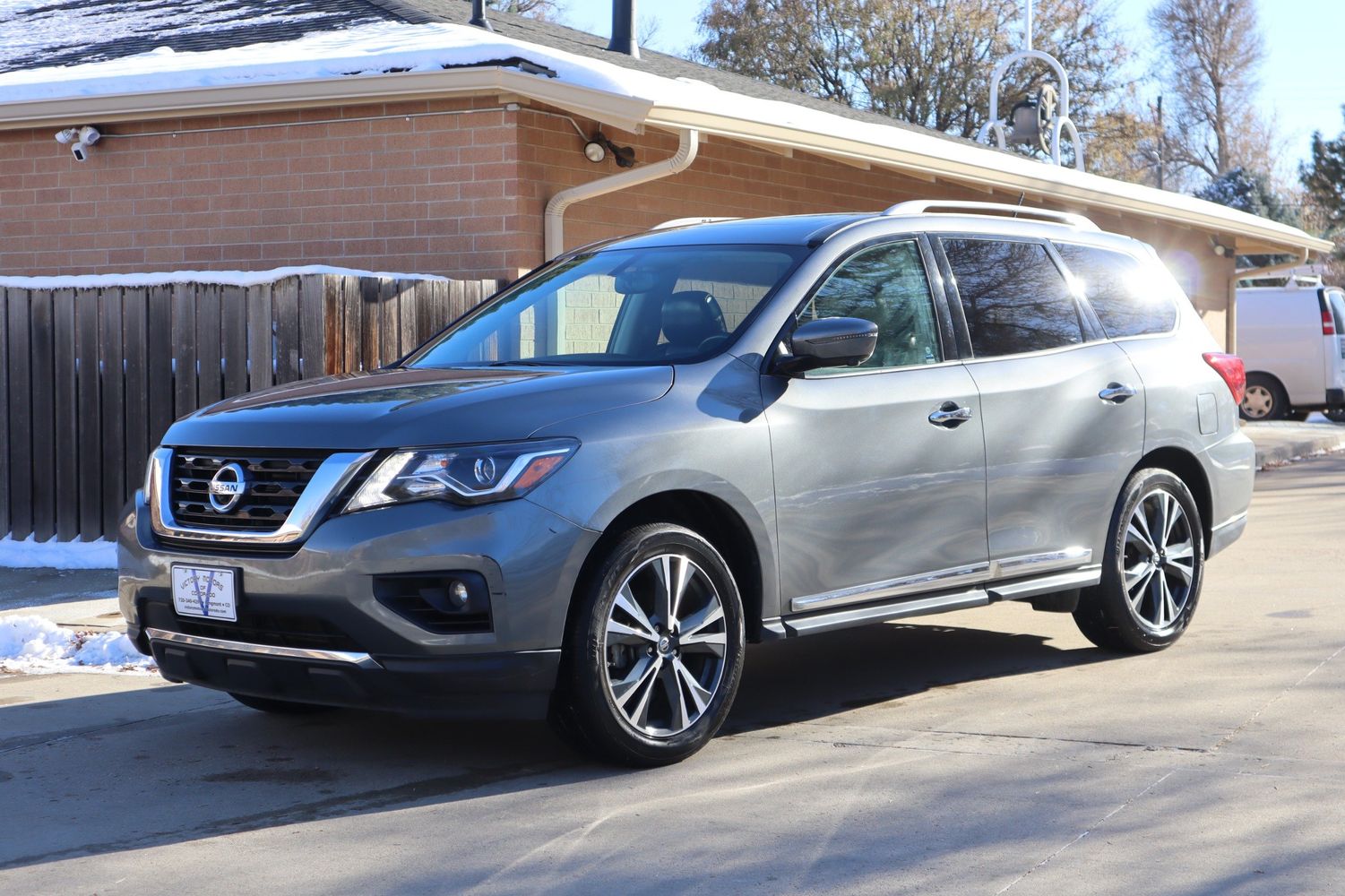 Nissan Pathfinder Platinum, 2018 usagé à vendre à $26,893 (CV-23063A)