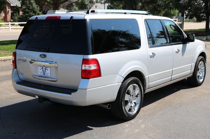 2010 Ford Expedition EL Photos