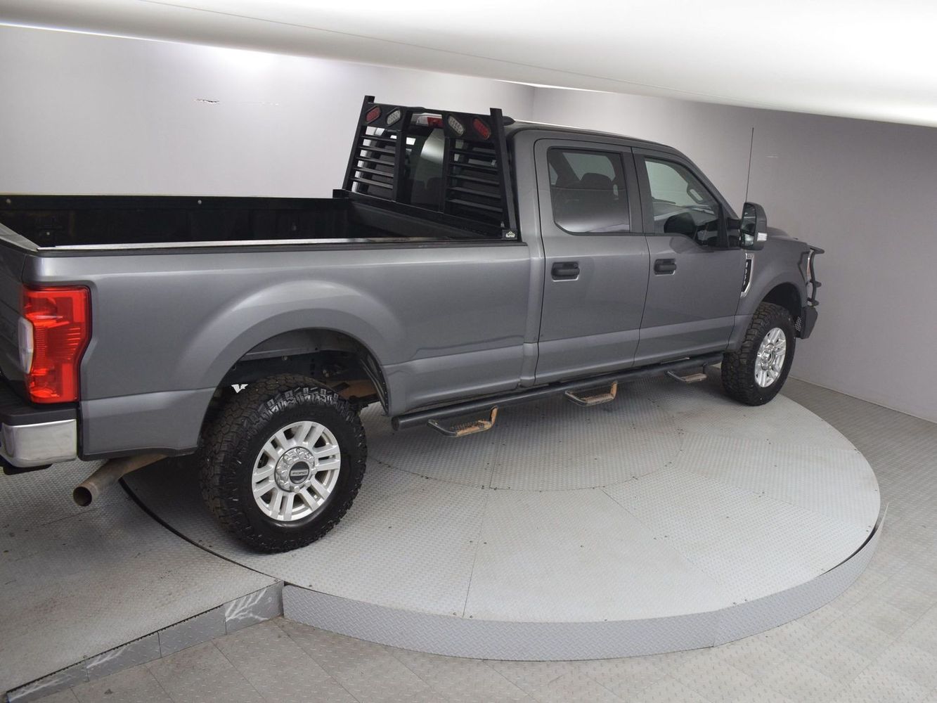 2022 Ford F-350 Super Duty XL photo 9