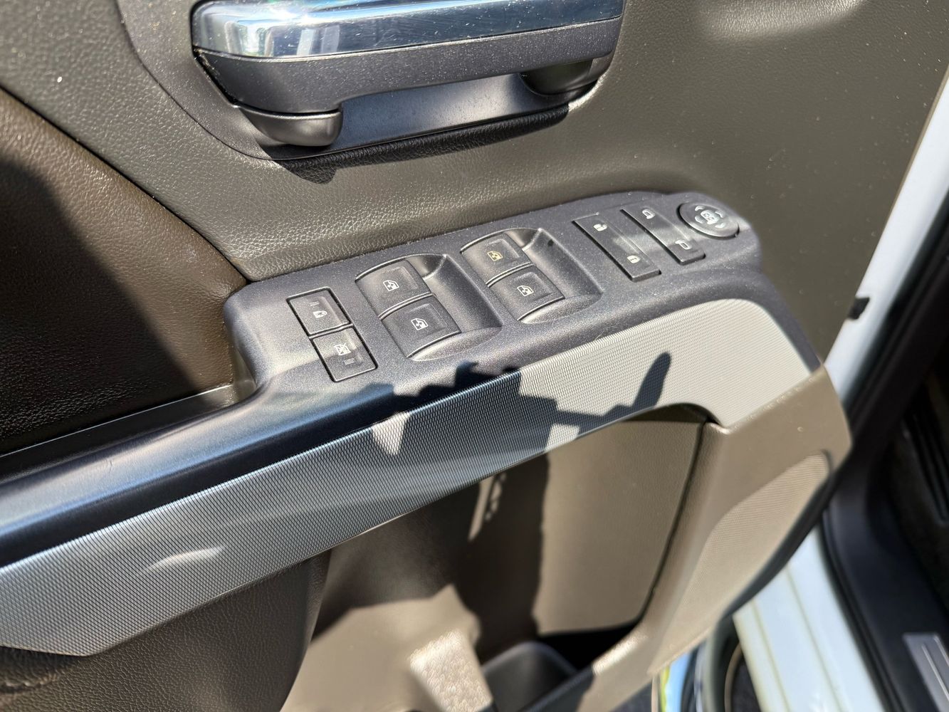 2016 Chevrolet Silverado 1500 LT Z71 photo 11
